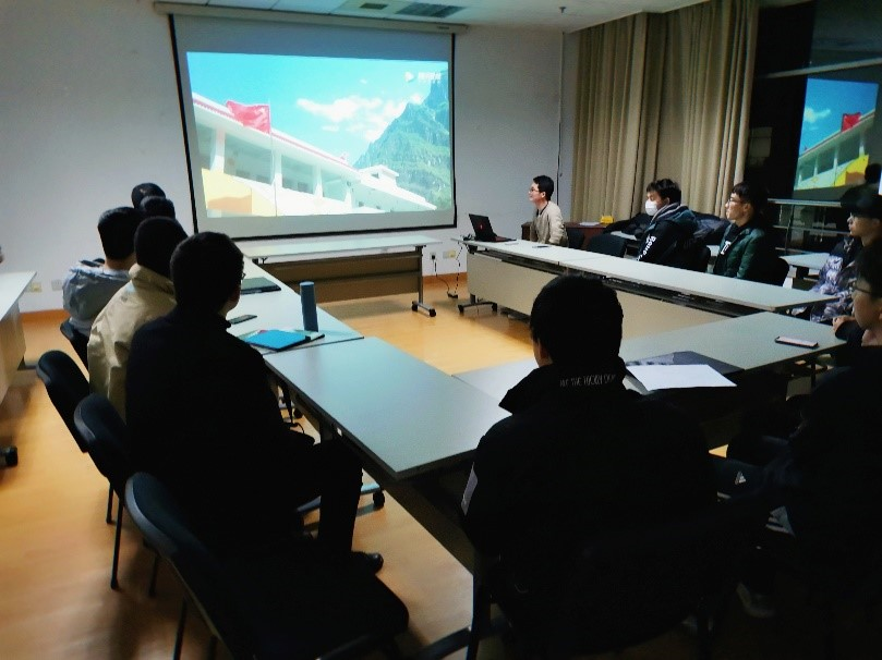 1619988903617021348.png image.png