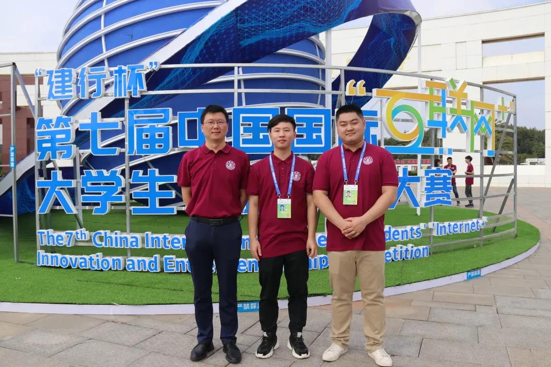 1634648753352098356.jpg 2.jpg